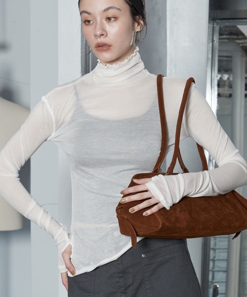 OFROOM(オフルーム)の「【2026秋冬新作】Sheer Long Sleeve Turtle|シアーロングスリーブタートル(Tシャツ/カットソー・レディース・レッド/チャコールグレー/ホワイト/ネイビー/グレー/ブラック・FREE)」の2枚目の写真