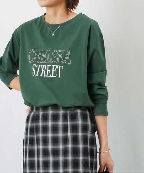 LUCA/LADY LUCK LUCA(ルカ/レディラックルカ)の「LC/LLL プレーティング天竺ロゴプルオーバー(Tシャツ/カットソー・レディース・グリーン/アイボリー/チャコールグレー/ライトグレー・FREE)」の4枚目の写真
