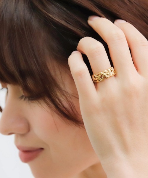 Stelino(ステリノ)の「ハワイアンジュエリーリング 型抜き プルメリア スクロール ワイド 幅7.5mm 金属アレルギー対応(リング・レディース・ゴールド/シルバー/ピンクゴールド・3号/5号/7号/9号/11号/13号/15号)」の5枚目の写真