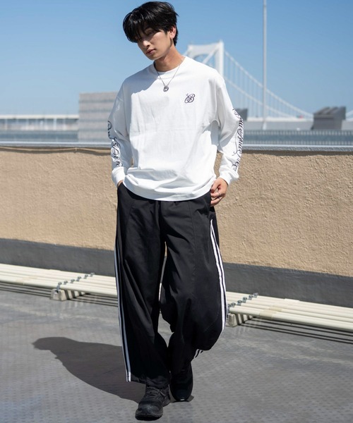 WEGO(ウィゴー)の「WEGO/【26年秋冬新作】アクセ付きスクリプトグラフィックT(LS)(Tシャツ/カットソー・メンズ・ホワイト/ブラック・MEDIUM/LARGE)」の3枚目の写真