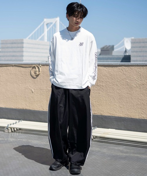 WEGO(ウィゴー)の「WEGO/【26年秋冬新作】アクセ付きスクリプトグラフィックT(LS)(Tシャツ/カットソー・メンズ・ホワイト/ブラック・MEDIUM/LARGE)」の10枚目の写真
