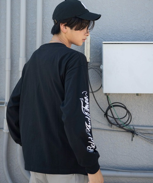 WEGO(ウィゴー)の「WEGO/【26年秋冬新作】アクセ付きスクリプトグラフィックT(LS)(Tシャツ/カットソー・メンズ・ホワイト/ブラック・MEDIUM/LARGE)」の13枚目の写真