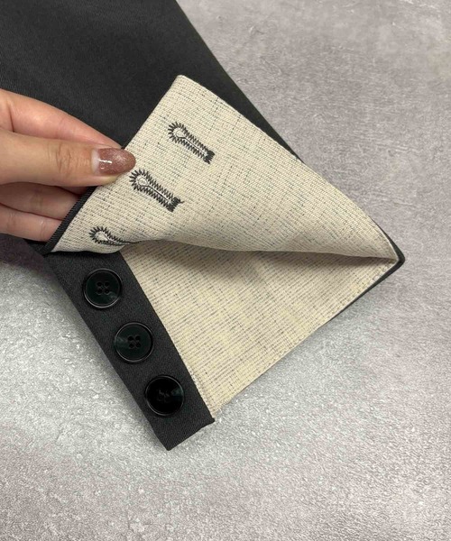 LOWO（ロワ）の「【M～Lサイズ展開】バイカラー折り返しカフステーラードジャケット（テーラードジャケット・レディース・ブラック/ブラウン/グレー・L/M）」の12枚目の写真