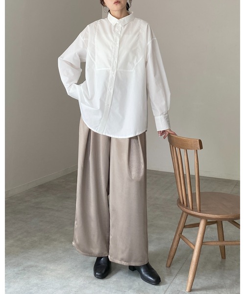 She's Closet(シーズクローゼット)の「2WAY レギュラーカラー スタンドネック シャツ ブラウス(シャツ/ブラウス・レディース・ブラウン/チャコールグレー/ホワイト/ブルー・FREE)」の5枚目の写真