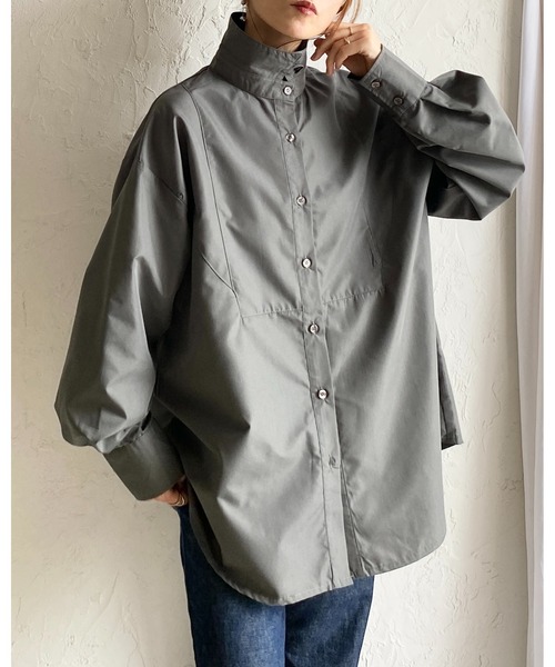 She's Closet(シーズクローゼット)の「2WAY レギュラーカラー スタンドネック シャツ ブラウス(シャツ/ブラウス・レディース・ブラウン/チャコールグレー/ホワイト/ブルー・FREE)」の22枚目の写真