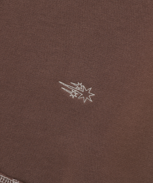 NICE GHOST CLUB(ナイスゴーストクラブ)の「ステッチド クロップド フーディー ジップアップ_BROWN(NG2GFUM484A)(パーカー・レディース・ブラウン・SMALL/MEDIUM)」の4枚目の写真