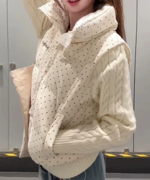 NANEA(ナネア)の「ニット袖ドット中綿ブルゾン(その他アウター・レディース・ホワイト・MEDIUM/LARGE)」の2枚目の写真