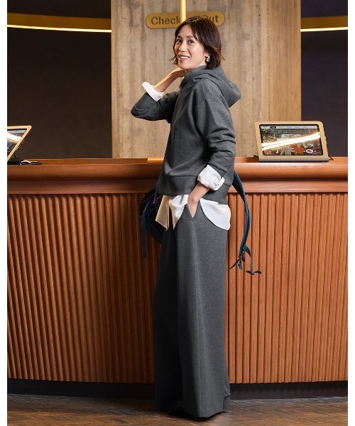 DoCLASSE( ドゥクラッセ)の「ライトダンボールニット・ワイドパンツ(その他パンツ・レディース・ライトグレー/チャコール/グレー/ネイビー/バーガンディー・L/XL/XXL/S/M)」の18枚目の写真