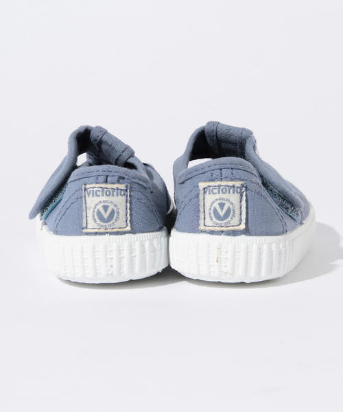 こども ビームス（コドモビームス）の「victoria / Sandalia (15～21.5cm)（スニーカー・キッズ・ホワイト/ブラック系その他/サックスブルー・24(15cm）/28(17.5)/30(18.5)/31(19cm)/32(20cm）/23(14.5)/22(13.5)/26(16cm）/27(17cm）/29(18cm)/33(20.5)/25(15.5)/34(21.5)）」の17枚目の写真