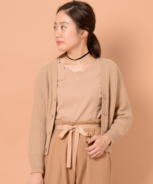 mystic（ミスティック）の「2WAYVネックショートカーデ（ニット/セーター・レディース・ピンク/グレー/ブラック/ベージュ・ﾌﾘ-）」の3枚目の写真