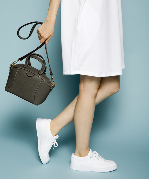 PLAIN CLOTHING(プレーンクロージング)の「ラウンドハンドバッグ/ショルダーバッグ【PLAIN CLOTHING】(ショルダーバッグ・レディース・ブラック/ボルドー/キャメル/グレー・FREE)」の15枚目の写真