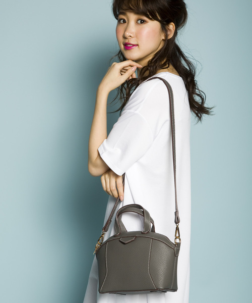 PLAIN CLOTHING(プレーンクロージング)の「ラウンドハンドバッグ/ショルダーバッグ【PLAIN CLOTHING】(ショルダーバッグ・レディース・ブラック/ボルドー/キャメル/グレー・FREE)」の16枚目の写真