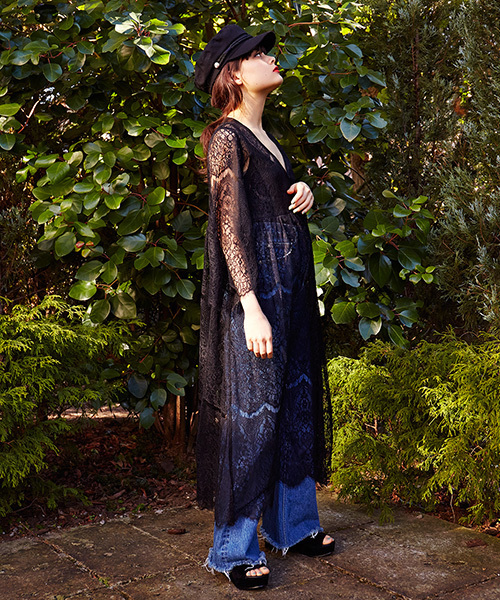 SLY（スライ）の「LACE MAXI GOWN（その他アウター・レディース・オフホワイト/ブラック/ライトブルー・FREE）」の3枚目の写真