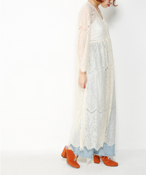 SLY（スライ）の「LACE MAXI GOWN（その他アウター・レディース・オフホワイト/ブラック/ライトブルー・FREE）」の4枚目の写真