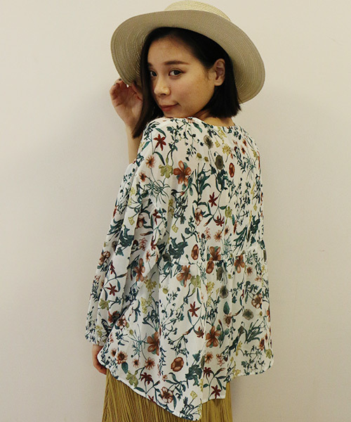 DOUBLE NAME（ダブルネーム）の「花柄ロマンチックブラウス（シャツ/ブラウス・レディース・オフホワイト/レッド/ブラック・FREE）」の8枚目の写真