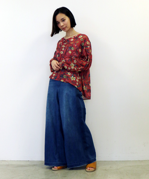 DOUBLE NAME（ダブルネーム）の「花柄ロマンチックブラウス（シャツ/ブラウス・レディース・オフホワイト/レッド/ブラック・FREE）」の4枚目の写真