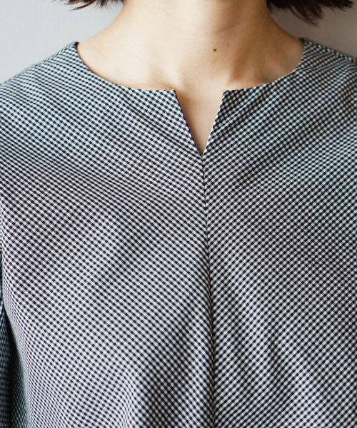 laboratory work(ラボラトリーワーク)の「4wayアレンジ ボリューム袖ブラウス(シャツ/ブラウス・レディース・ホワイト/ネイビー/ブラック/オフホワイト/ブルー系その他・MEDIUM)」の12枚目の写真