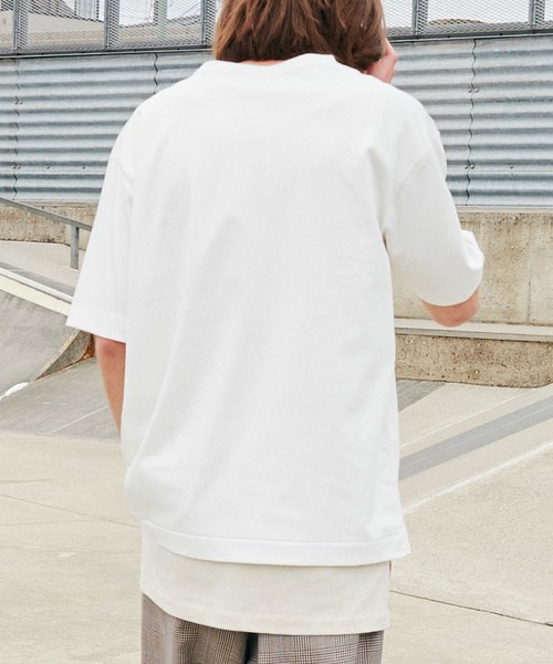 LIDNM（リドム）の「LIDNM/リドム/ヘビーウェイトシームレスTシャツ（Tシャツ/カットソー・メンズ・オフホワイト/ベージュ/オレンジ・SMALL/MEDIUM/LARGE）」の4枚目の写真