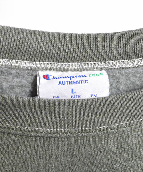 Champion（チャンピオン）の「【Champion】チャンピオン ピグメント加工 ライト裏起毛 オーバーサイズ クルーネックスウェット（スウェット・レディース・ベージュ/グリーン・M/L/XL）」の7枚目の写真