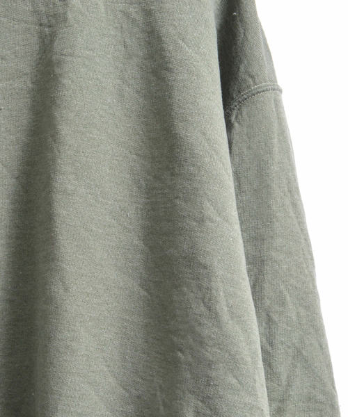 Champion（チャンピオン）の「【Champion】チャンピオン ピグメント加工 ライト裏起毛 オーバーサイズ クルーネックスウェット（スウェット・レディース・ベージュ/グリーン・M/L/XL）」の11枚目の写真