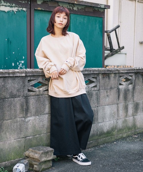 Champion（チャンピオン）の「【Champion】チャンピオン ピグメント加工 ライト裏起毛 オーバーサイズ クルーネックスウェット（スウェット・レディース・ベージュ/グリーン・M/L/XL）」の19枚目の写真