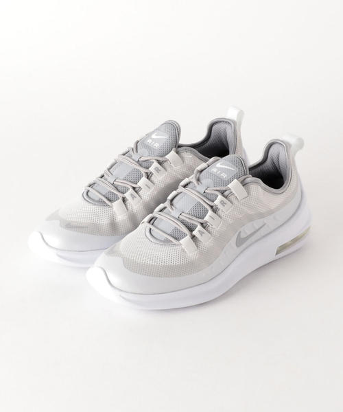 NIKE(ナイキ)の「OC NIKE WエアマックスAXIS(スニーカー・レディース・シルバー・25cm/23.5cm/22.5cm/24.5cm/24cm/23cm)」の2枚目の写真