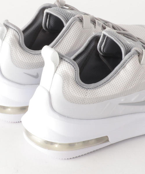 NIKE(ナイキ)の「OC NIKE WエアマックスAXIS(スニーカー・レディース・シルバー・25cm/23.5cm/22.5cm/24.5cm/24cm/23cm)」の7枚目の写真