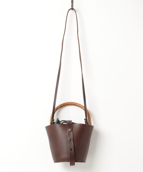 Abahouse Devinette（ドゥヴィネット）の「MUUN　ワンハンドルレザーバッグ（ショルダーバッグ・レディース・ホワイト/ブラウン・FREE）」の2枚目の写真