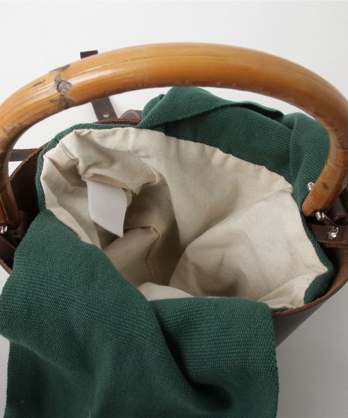 Abahouse Devinette（ドゥヴィネット）の「MUUN　ワンハンドルレザーバッグ（ショルダーバッグ・レディース・ホワイト/ブラウン・FREE）」の3枚目の写真