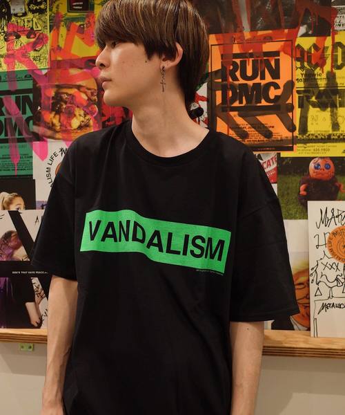 AFYF（エーエフワイエフ）の「AFYF GILDAN BODY  SOUVENIR T F/オーバーサイズ ギルダン スーベニアTシャツ（Tシャツ/カットソー・メンズ・その他2/その他7/その他8/その他9/その他10/その他11/その他14/その他15/その他16/その他/その他1/その他12/その他13/その他18/その他6/その他17/その他5/その他4・FREE）」の4枚目の写真
