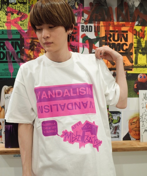 AFYF（エーエフワイエフ）の「AFYF GILDAN BODY  SOUVENIR T F/オーバーサイズ ギルダン スーベニアTシャツ（Tシャツ/カットソー・メンズ・その他2/その他7/その他8/その他9/その他10/その他11/その他14/その他15/その他16/その他/その他1/その他12/その他13/その他18/その他6/その他17/その他5/その他4・FREE）」の2枚目の写真