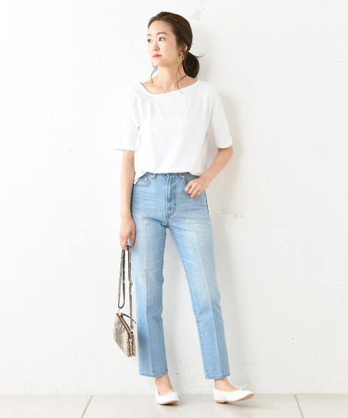 DouDou（ドゥドゥ）の「アシメネックT（Tシャツ/カットソー・レディース・オフホワイト/スミクロ/ベージュ/グレイッシュベージュ・FREE）」の12枚目の写真