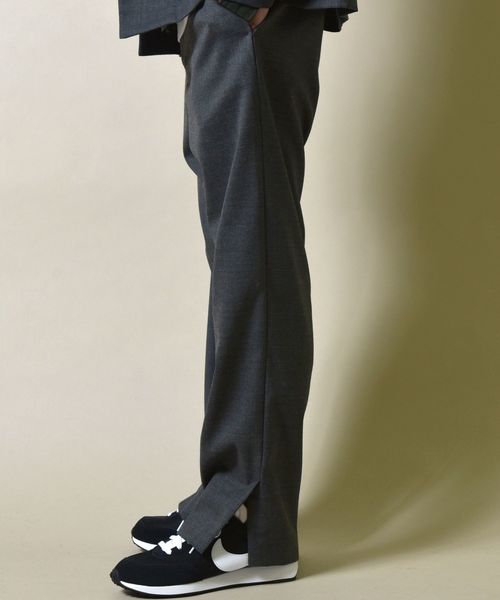 SHIPS(シップス)の「SU: TW SOLOTEX(R) スリット パンツ(その他パンツ・メンズ・グレー/ベージュ・SMALL/MEDIUM/LARGE/X-LARGE)」の8枚目の写真