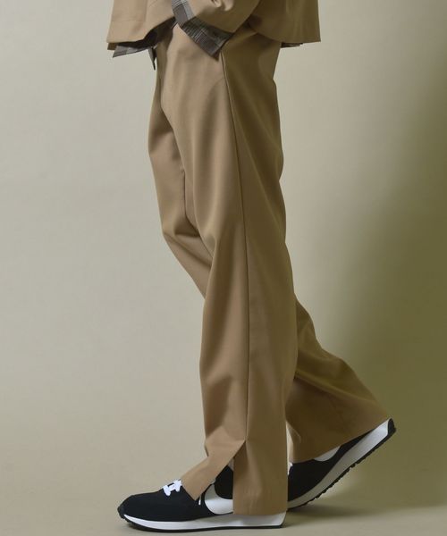 SHIPS(シップス)の「SU: TW SOLOTEX(R) スリット パンツ(その他パンツ・メンズ・グレー/ベージュ・SMALL/MEDIUM/LARGE/X-LARGE)」の16枚目の写真