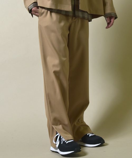 SHIPS(シップス)の「SU: TW SOLOTEX(R) スリット パンツ(その他パンツ・メンズ・グレー/ベージュ・SMALL/MEDIUM/LARGE/X-LARGE)」の14枚目の写真