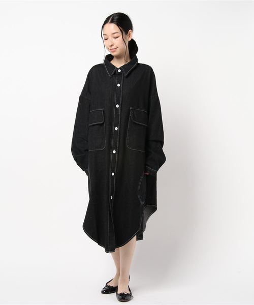 KOBE LETTUCE（コウベレタス）の「ビッグシルエットデニムロングシャツ（シャツ/ブラウス・レディース・ブラック/ダークブルー・FREE）」の5枚目の写真
