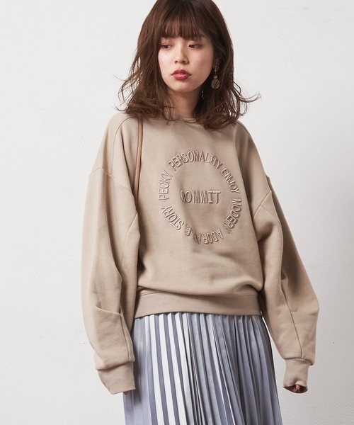 natural couture（ナチュラルクチュール）の「立体ワントーン刺繍裏起毛プルオーバー（スウェット・レディース・ベージュ/オフホワイト/グリーン系その他/スミクロ・FREE）」の3枚目の写真