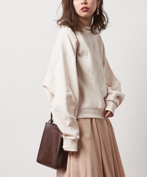 natural couture（ナチュラルクチュール）の「立体ワントーン刺繍裏起毛プルオーバー（スウェット・レディース・ベージュ/オフホワイト/グリーン系その他/スミクロ・FREE）」の7枚目の写真