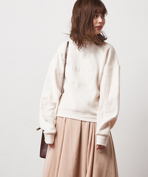 natural couture（ナチュラルクチュール）の「立体ワントーン刺繍裏起毛プルオーバー（スウェット・レディース・ベージュ/オフホワイト/グリーン系その他/スミクロ・FREE）」の6枚目の写真