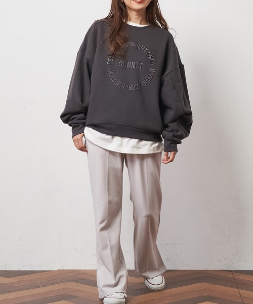 natural couture（ナチュラルクチュール）の「立体ワントーン刺繍裏起毛プルオーバー（スウェット・レディース・ベージュ/オフホワイト/グリーン系その他/スミクロ・FREE）」の9枚目の写真