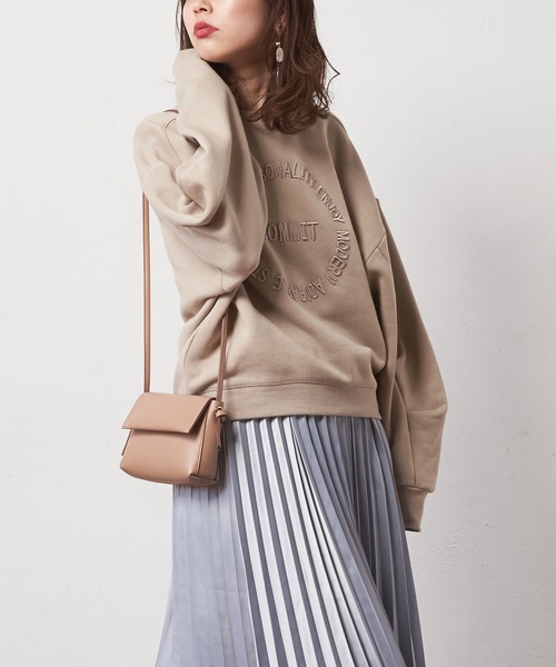 natural couture（ナチュラルクチュール）の「立体ワントーン刺繍裏起毛プルオーバー（スウェット・レディース・ベージュ/オフホワイト/グリーン系その他/スミクロ・FREE）」の14枚目の写真