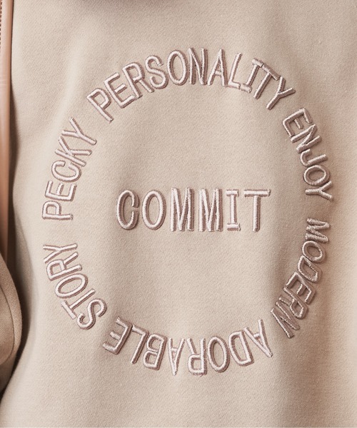 natural couture（ナチュラルクチュール）の「立体ワントーン刺繍裏起毛プルオーバー（スウェット・レディース・ベージュ/オフホワイト/グリーン系その他/スミクロ・FREE）」の15枚目の写真