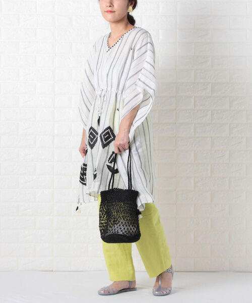 NOLLEY’S(ノーリーズ)の「【BAGMATI/バグマティ】メタリック編みミニバッグ(かごバッグ・レディース・ブラック/シルバー・FREE)」の11枚目の写真