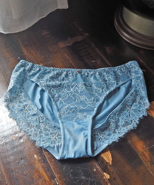 AMPHI（アンフィ）の「AMPHI/シンプル×レース　ショーツ（ショーツ・レディース・ブルー/アイボリー/テラコッタ/チャコールグレー/オレンジ/モスグリーン/コーラルピンク/ネイビー/バーガンディー/ホワイト/マスタード/ライトインディゴブルー/キャメル/ダークグリーン/クリアグリーン/ライトピンク/ライトグレー/ライトパープル/オリーブ/サックスブルー/ベージュ/ブラック/ホワイト×パープル/ミント・MEDIUM/LARGE）」の17枚目の写真