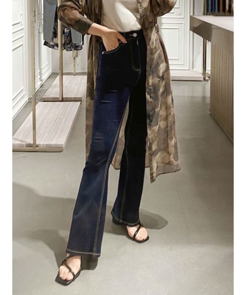 EVRIS（エヴリス）の「BASICフレアーDENIM PT（デニムパンツ・レディース・ブラック/インディゴブルー・SMALL/MEDIUM）」の2枚目の写真