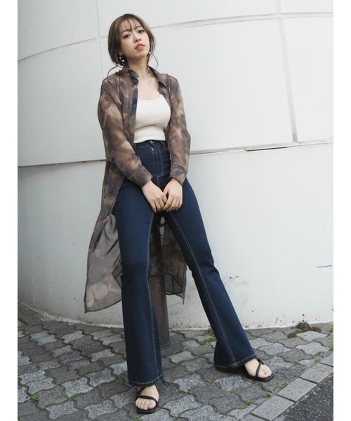 EVRIS（エヴリス）の「BASICフレアーDENIM PT（デニムパンツ・レディース・ブラック/インディゴブルー・SMALL/MEDIUM）」の3枚目の写真