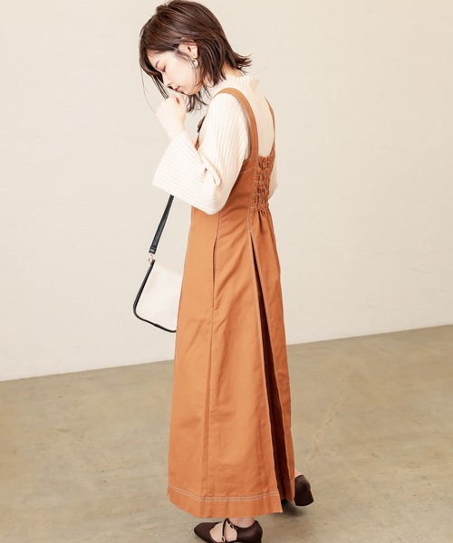 natural couture（ナチュラルクチュール）の「【WEB限定カラー有り】配色ステッチジャンスカ（ジャンパースカート・レディース・ブラウン/ブルー系その他/ベージュ・FREE）」の15枚目の写真