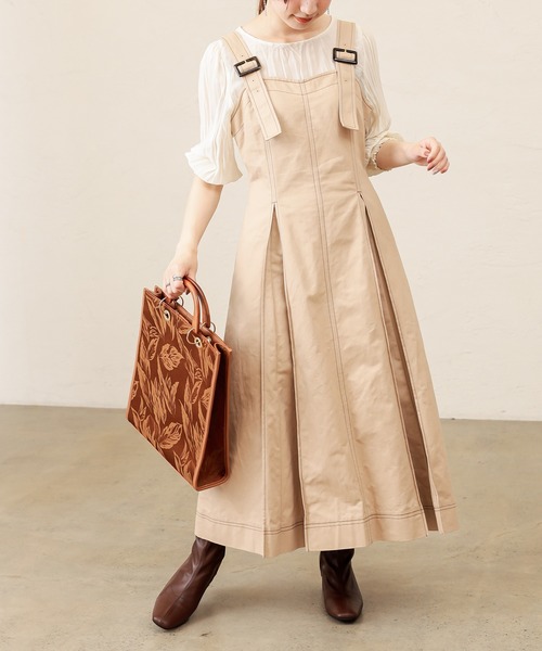 natural couture（ナチュラルクチュール）の「【WEB限定カラー有り】配色ステッチジャンスカ（ジャンパースカート・レディース・ブラウン/ブルー系その他/ベージュ・FREE）」の6枚目の写真