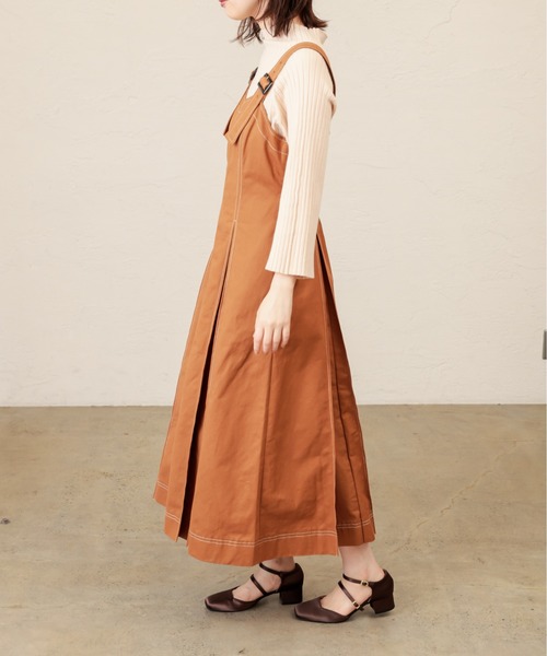 natural couture（ナチュラルクチュール）の「【WEB限定カラー有り】配色ステッチジャンスカ（ジャンパースカート・レディース・ブラウン/ブルー系その他/ベージュ・FREE）」の16枚目の写真