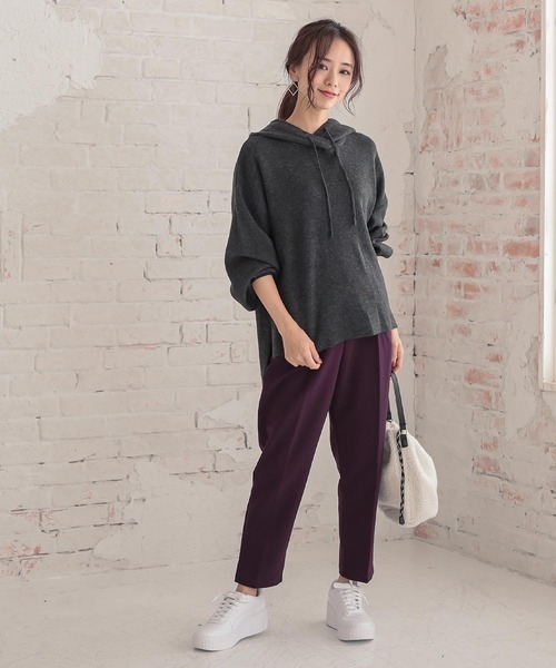 KOBE LETTUCE(コウベレタス)の「サイドスリットフーディニットトップス(ニット/セーター・レディース・アイボリー/チャコール/オレンジ/オリーブ/グレイッシュベージュ/パープル/ブラック・FREE)」の10枚目の写真